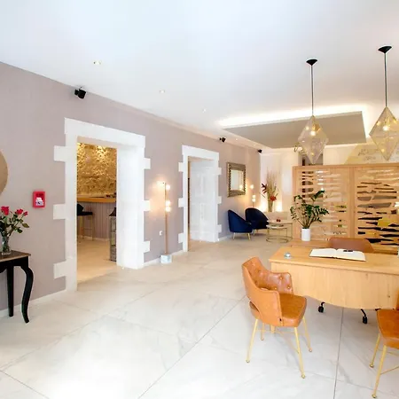 Casa Moazzo And Rethymno (Crete)