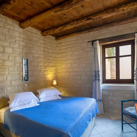 Casa Moazzo And