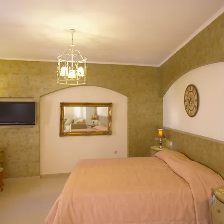 Casa Moazzo And
