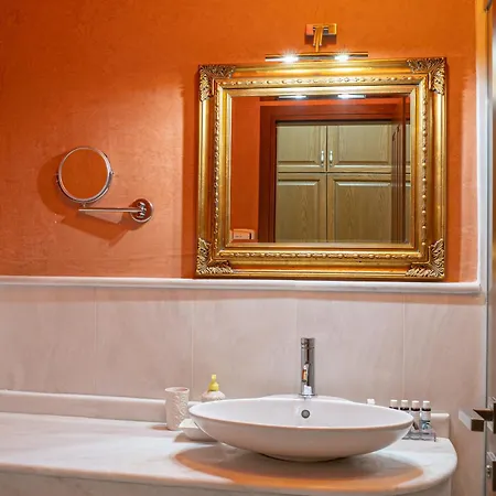 Casa Moazzo And 3*