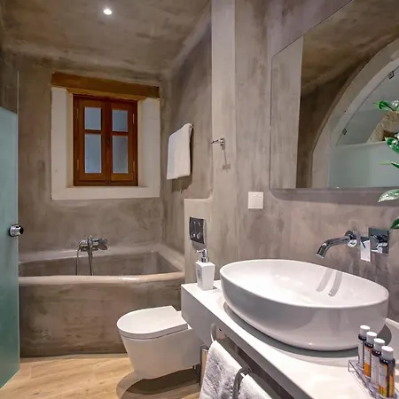 Casa Moazzo And