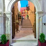 Casa Moazzo Suites&apartments Hotel