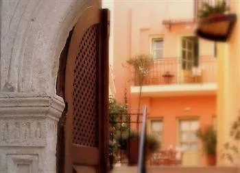 Casa Moazzo And 4* 레팀노