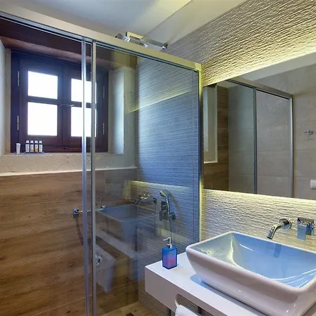 Casa Moazzo And 4* 레팀노