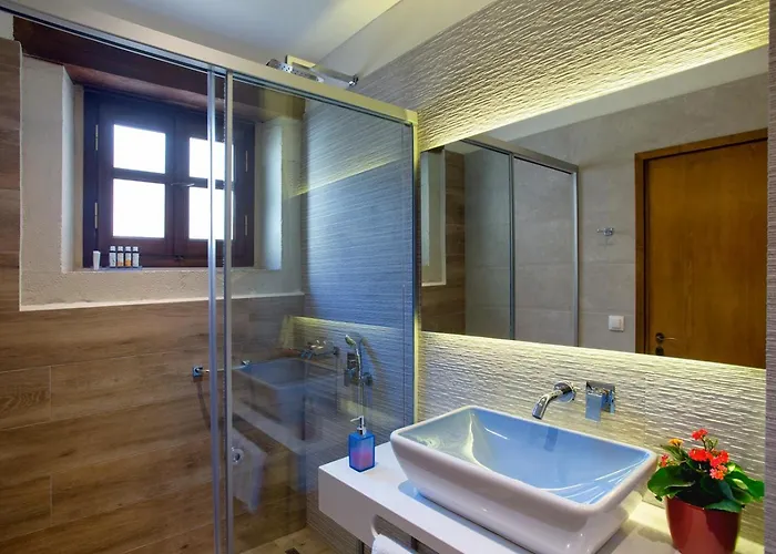 Casa Moazzo And Rethymno (Crete)