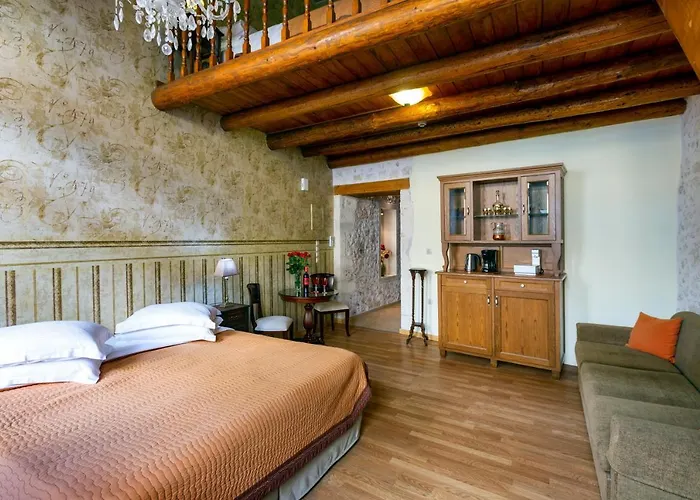 Casa Moazzo And Rethymno (Crete)